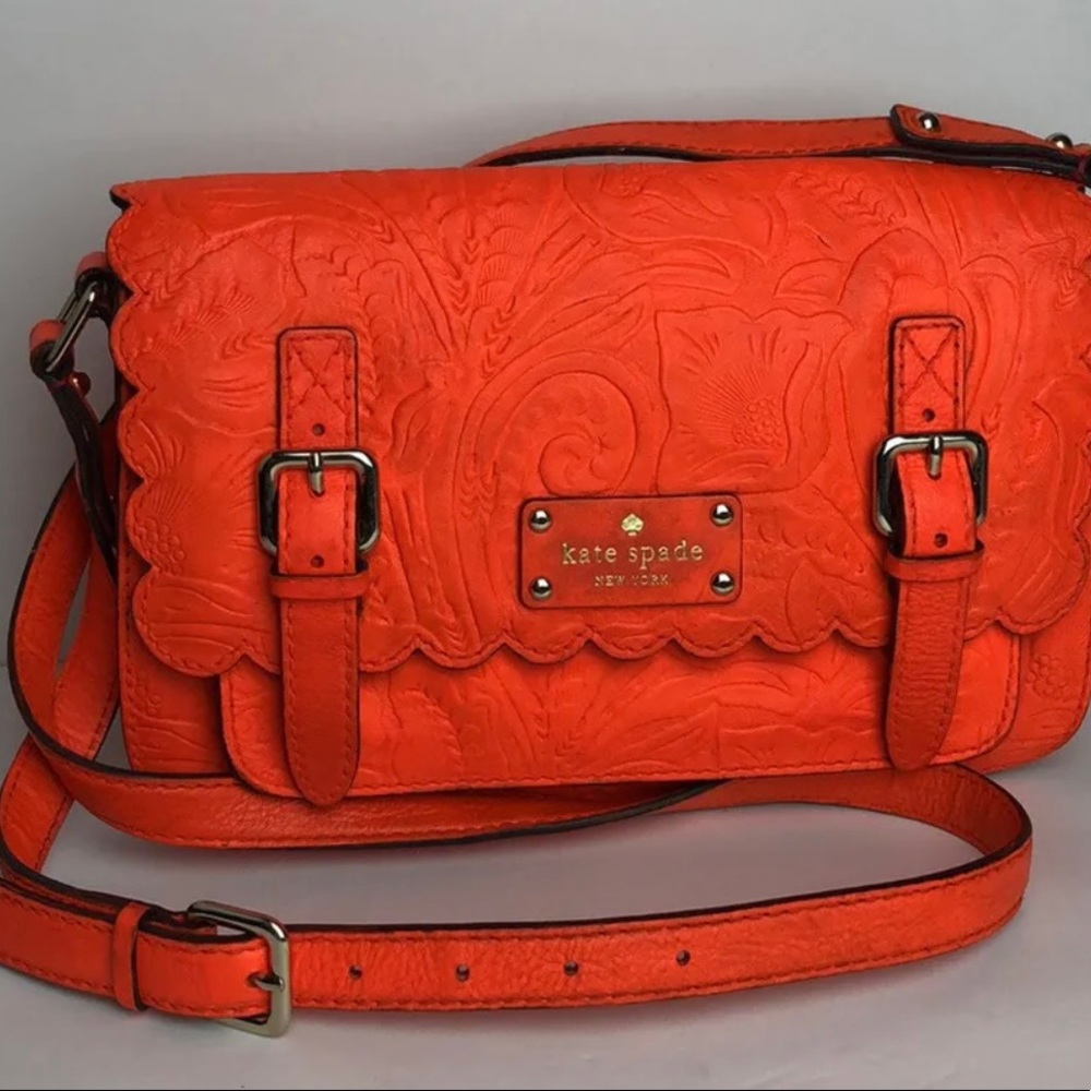Kate Spade Santa Rosalia Scout Leather Embossed Scalloped Crossbody Bag Purse